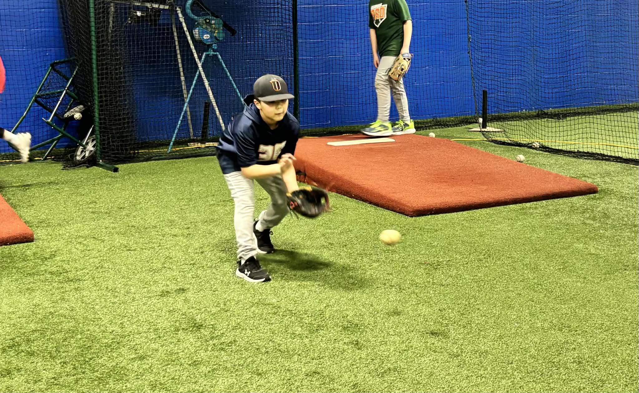 EE Short Sleeve Baseball Stitches Hoodie